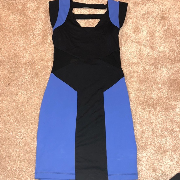 bebe Dresses & Skirts - Colorblock dress